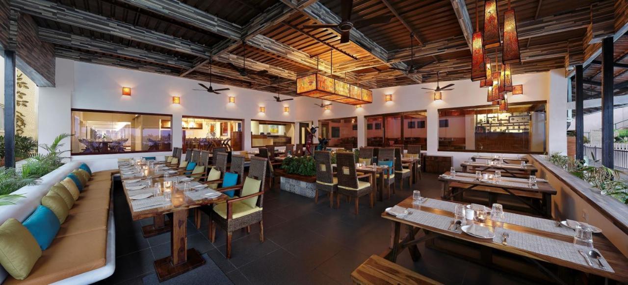 The Andhra Art & Craft Hotel Visakhapatnam Esterno foto